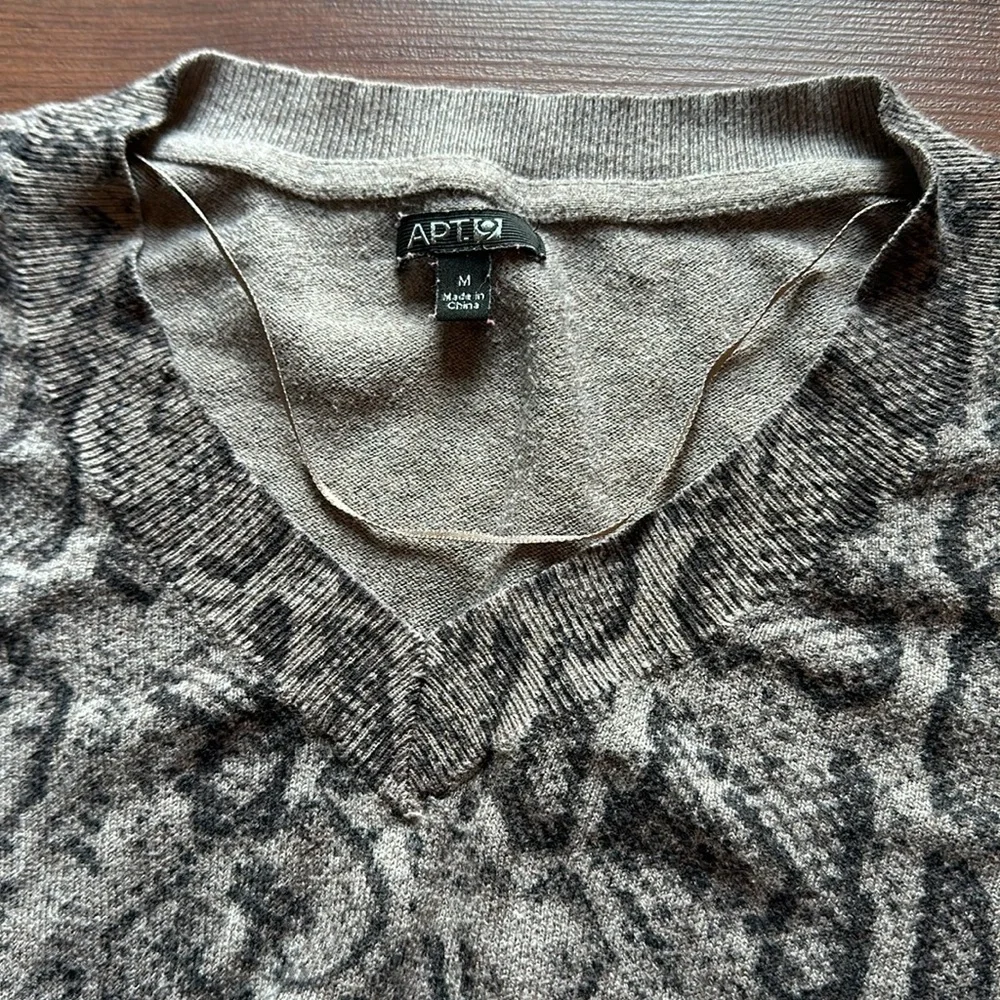 Apt 9 Snake Skin Printed Sweater Size Medium